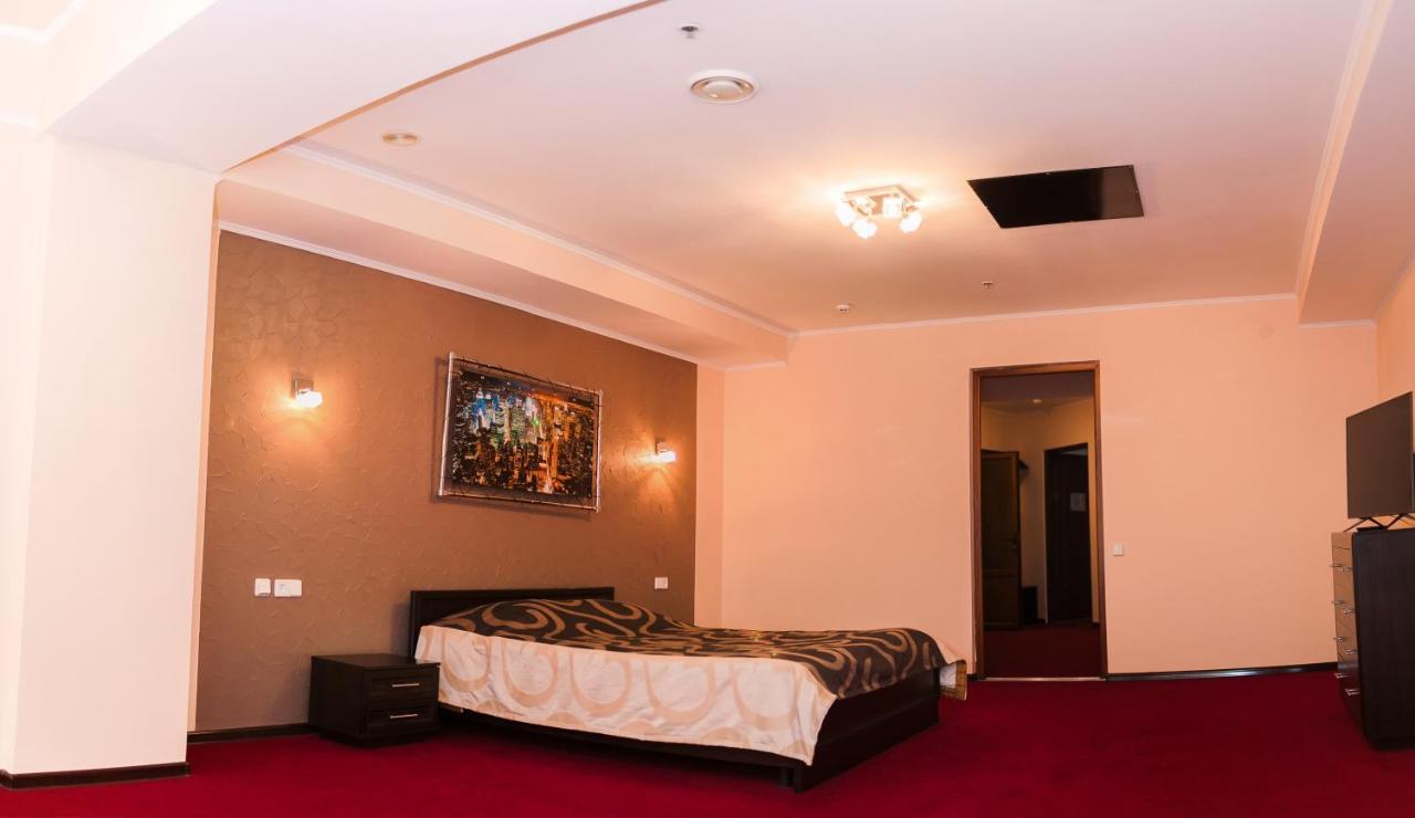 Mark Plaza Hotel 니콜라예프 외부 사진